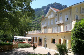 Le b�timent - H�tel Restaurant  le Saint S�bastien � Roquebilli�re, vall�e de la V�subie - Alpes Maritimes - C�te d'azur - France